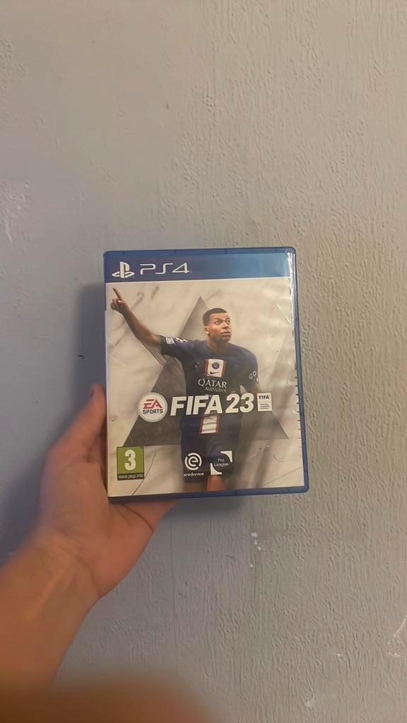 FIFA 23 en 21 voor ps4, Spelcomputers en Games, Games | Sony PlayStation 4, Zo goed als nieuw, Sport, 3 spelers of meer, Vanaf 3 jaar