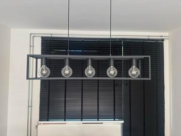 Industriële Hanglamp Eettafel beschikbaar voor biedingen