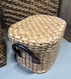 Rieten mand met dekesel, Huis en Inrichting, Woonaccessoires | Schalen en Manden, Ophalen of Verzenden