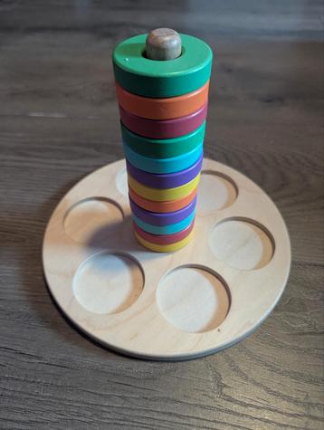 Lovevery stapeltoren beschikbaar voor biedingen