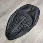 UITVERKOOP! Zadelhoes Vespa Sprint zwart audi rs custom, Info@jynkx.com, Jynkx, Nieuw, Ophalen of Verzenden