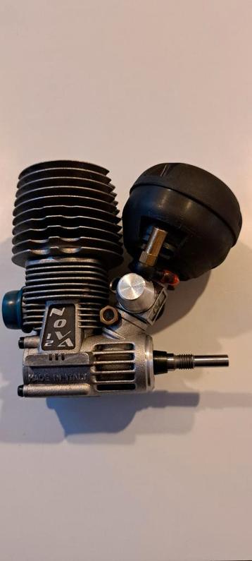 Novarossi N12T1 nitro motor met uitlaat