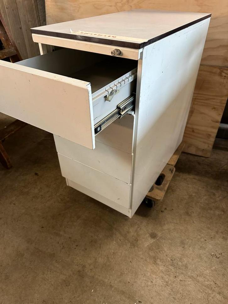 Werkplaatskast met 4 laden op kogellagers, Huis en Inrichting, Kasten | Roldeurkasten en Archiefkasten, Gebruikt, Minder dan 100 cm