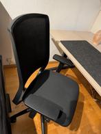 office table with ergonomic chair & hp monitor, Ophalen, Beige, Zo goed als nieuw, Bureaustoel