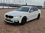BMW 5-Serie 530e 252pk Aut. 2019 Wit LageKM stand 2 jaar APK, Auto's, BMW, 1998 cc, Achterwielaandrijving, Zwart, 4 cilinders