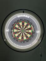 Winmau Dartbord + Verlichting, Sport en Fitness, Darts, Ophalen, Gebruikt, Dartbord