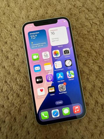 Nette iPhone 12/128GB/White/97% batterij beschikbaar voor biedingen