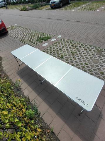 Mooie Profeco Behangtafel; kan bezorgen evt. beschikbaar voor biedingen