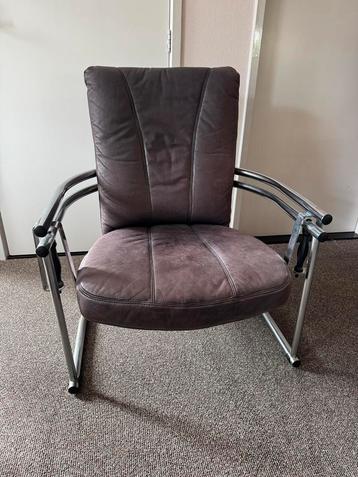 Designfauteuil met comfortabele ziteigenschappen - Opknapper beschikbaar voor biedingen