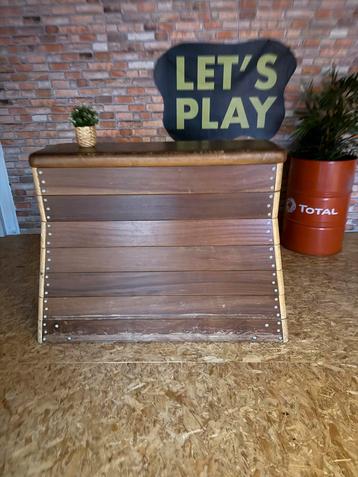 Vintage Houten Gymbok beschikbaar voor biedingen