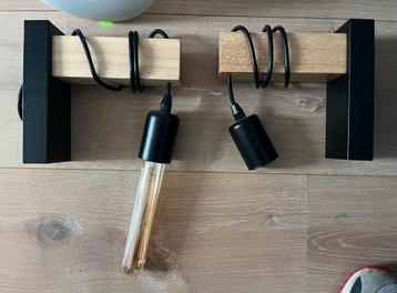 2 Wandlampen Hout/Metaal beschikbaar voor biedingen