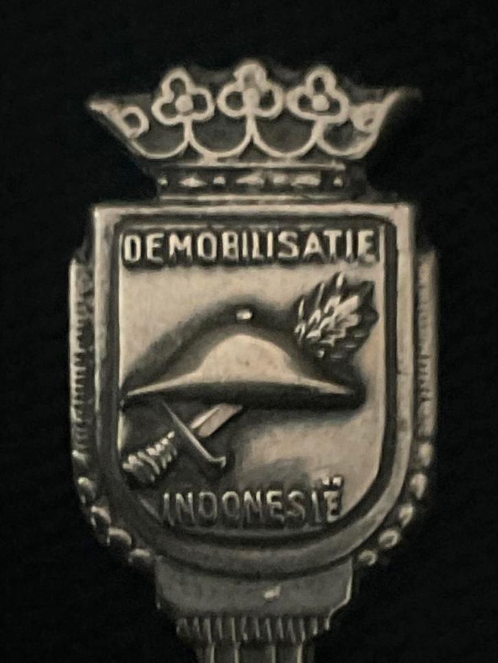 Lepeltje van de de-mobilisatie van Indonesië, Antiek en Kunst, Antiek | Bestek, Ophalen of Verzenden