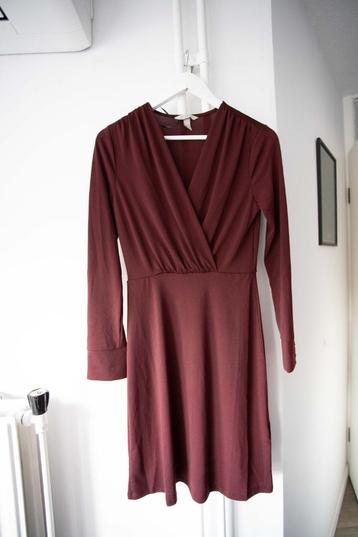 Bordeauxrode nette jurk H&M maat S, als nieuw beschikbaar voor biedingen