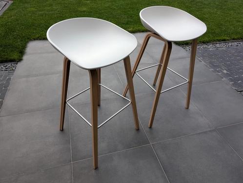 2x Hay AAS32 h75 - in creme witte zitting en gelakt eiken, Huis en Inrichting, Barkrukken, Zo goed als nieuw, 60 tot 90 cm, Hout