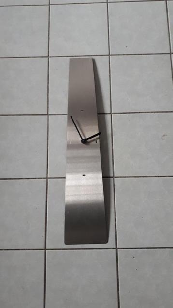 Roestvrij stalen klok beschikbaar voor biedingen