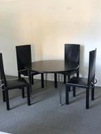 ronde Thonet tafel met vier zwarte B&B Italia stoelen, Ophalen, Gebruikt, Design, Rond