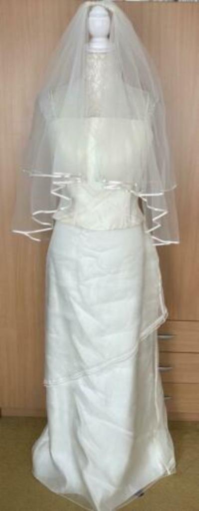 Linea Raffaelli trouwjapon [maat 40/42][v], Kleding | Dames, Trouwkleding en Trouwaccessoires, Zo goed als nieuw, Trouwjurk, Wit