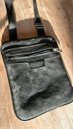 Gucci tasje /portemonnee met lang schouderband, Sieraden, Tassen en Uiterlijk, Tassen | Schoudertassen, Ophalen of Verzenden, Zo goed als nieuw