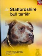 De Staffordshire Bull Terrier OD (boek) koopje, Verzenden, Zo goed als nieuw, Honden