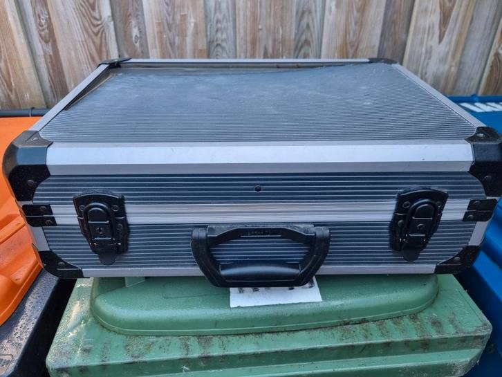 Gereedschapskoffer - stevig en ruim!, Doe-het-zelf en Verbouw, Gereedschap | Handgereedschap, Ophalen of Verzenden