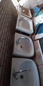 4 was wastafels  3wit en   1beige, Ophalen, Gebruikt, Steen, Wastafel