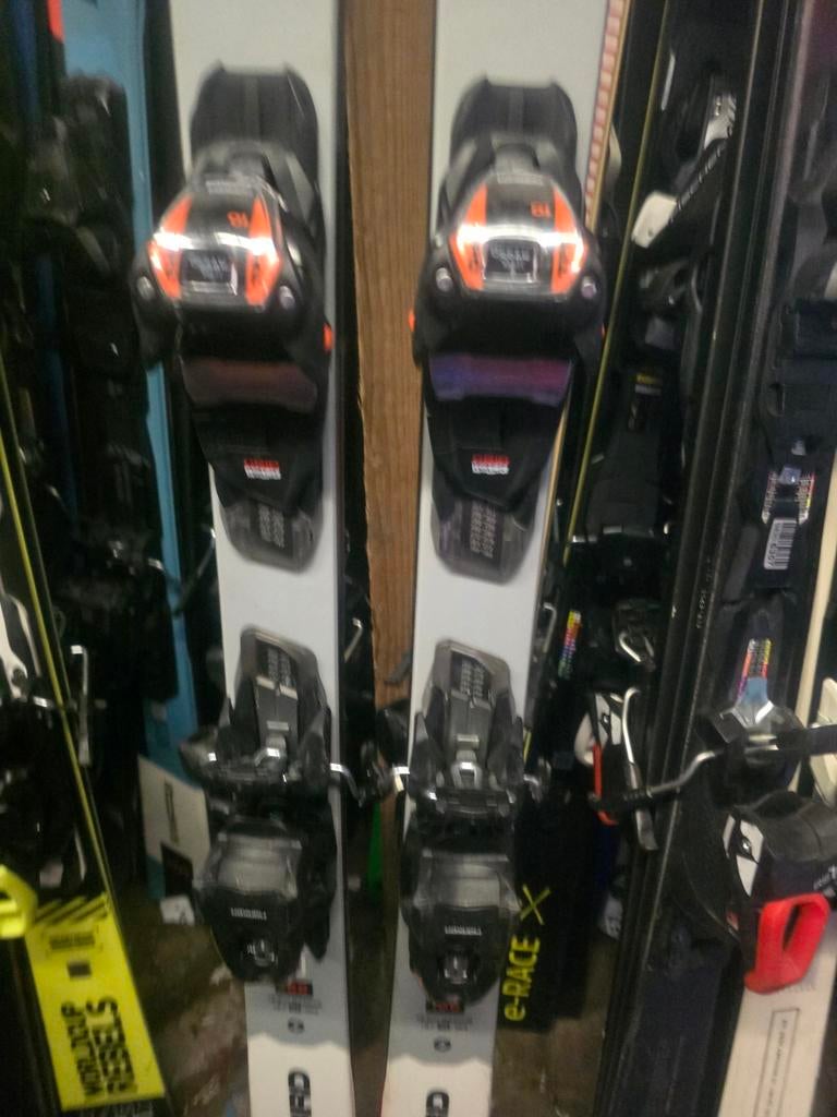166cm BLIZZARD FIREBIRD RC CA, Sport en Fitness, Skiën en Langlaufen, Overige merken, 160 tot 180 cm, Ophalen of Verzenden, Zo goed als nieuw