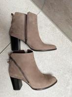 Caprice Enkellaarsjes / mt 40 / 6,5 / kleur zand, Kleding | Dames, Ophalen of Verzenden
