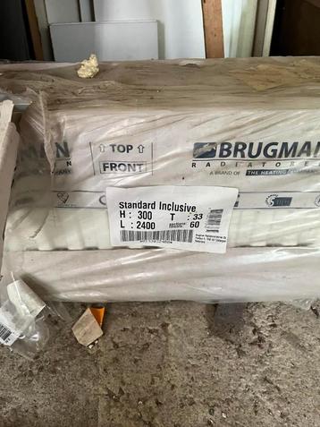 BRUGMAN CV-RADIATOR 240X30 CM (NIEUW) beschikbaar voor biedingen