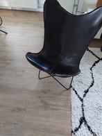 Vlinderstoel met gratis schapenvacht., Huis en Inrichting, Stoelen, Ophalen, Zwart, Leer, Eén