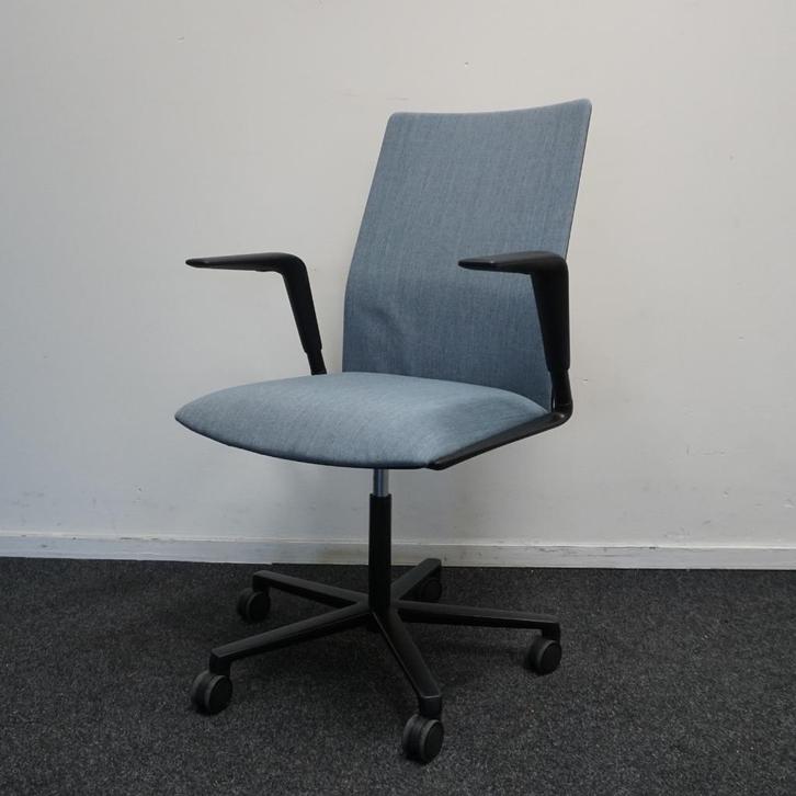 Arper Kinesit Vergaderstoelen | Bureaustoelen | Blauwe Stof, Huis en Inrichting, Stoelen, Gebruikt, Vijf, Zes of meer stoelen