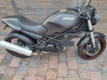 Monster 695 beschikbaar voor biedingen