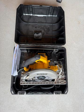 DeWALT cirkelzaagmachine 1.600W 190mm + 1 extra 60T blade beschikbaar voor biedingen