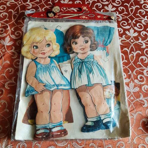 Vintage aankleedpopjes met uitknip kleren in verpakking 50er, Antiek en Kunst, Antiek | Speelgoed, Verzenden