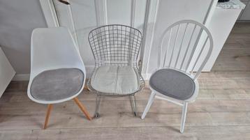 3 eetkamerstoelen €45 beschikbaar voor biedingen