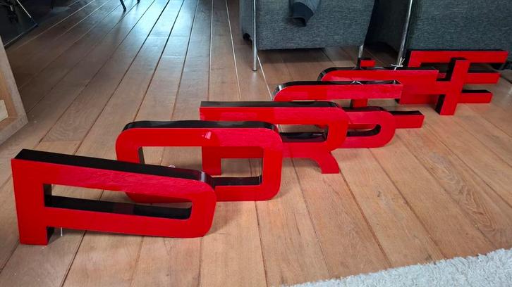 Porsche lichtbak letters groot, Verzamelen, Merken en Reclamevoorwerpen, Nieuw, Lichtbak of (neon) lamp, Ophalen