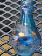 Klein blauw glazen flesje,met goudkleurige versiersels, Antiek en Kunst, Ophalen of Verzenden