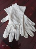 roomwitt dames handschoenen met gaatjes patroon, Kleding | Dames, Mutsen, Sjaals en Handschoenen, Ophalen of Verzenden, Zo goed als nieuw