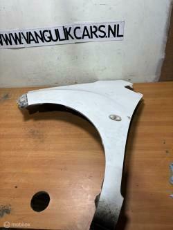 Voorscherm  links zwart Chevrolet Spark beschikbaar voor biedingen