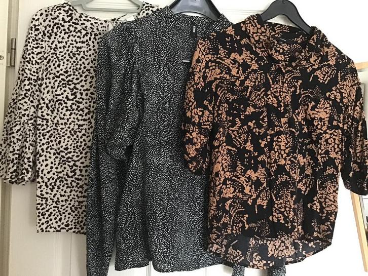 3 prachtige blouses( Mt S/XS) Samen NU 12€, Kleding | Dames, Dames-kledingpakketten, Zo goed als nieuw, Maat 34 (XS) of kleiner