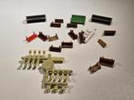 Stoelen tafels bankjes N spoor trein 1:160, Ophalen of Verzenden, Gebruikt, Brug, Tunnel of Gebouw, Overige merken