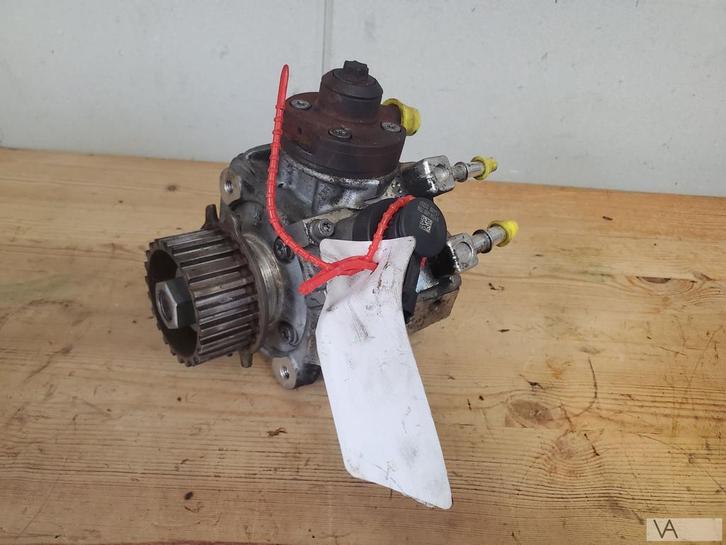 Ford Fiesta Transit Courier 1.5 1.6 tdci brandstofpomp €150, Auto-onderdelen, Brandstofsystemen, Ford, Gebruikt, Ophalen of Verzenden