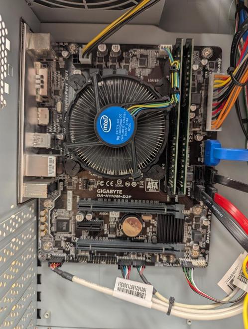 Gigabyte GA-H110M-D2P mITX | i3-6100 16GB LGA1151, Computers en Software, Moederborden, Gebruikt, Intel, DDR4, Ophalen of Verzenden