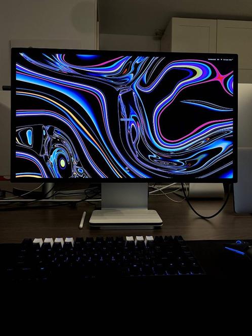 Apple Studio Display - Kantelbaar en in hoogte verstelbaar, Computers en Software, Monitoren, Zo goed als nieuw, 60 Hz of minder