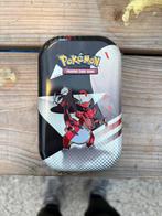 Pokemon tin met kaartjes, Ophalen of Verzenden, Zo goed als nieuw