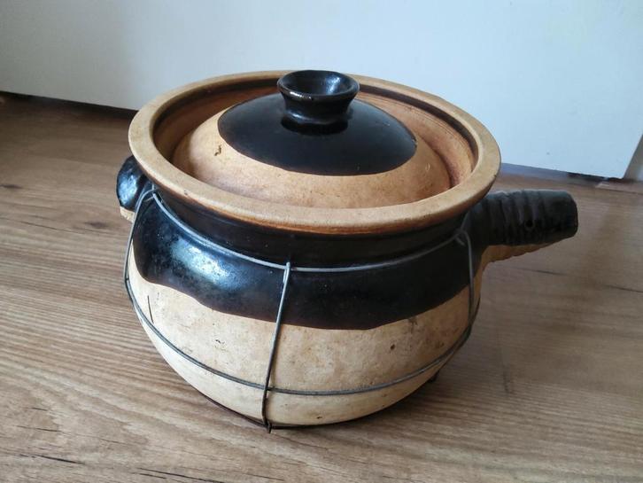 Authentieke Kleipot met Deksel voor stoofschotels, Huis en Inrichting, Keuken | Potten en Pannen, Gebruikt, Kookpan of Snelkookpan