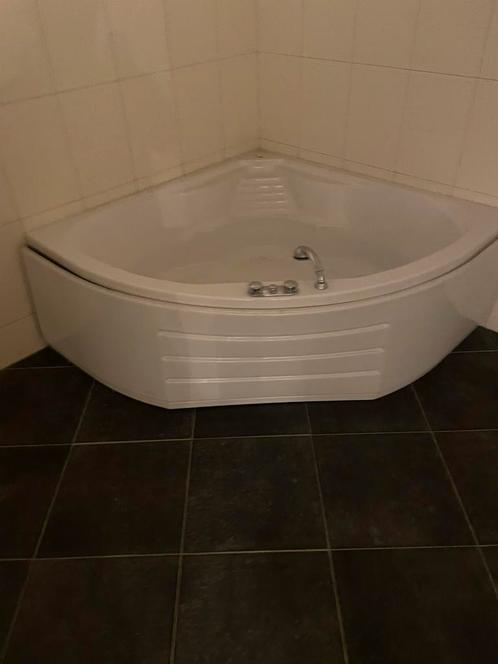 Hoekbad 1,64x2.10, Huis en Inrichting, Badkamer | Badkamermeubels, Ophalen