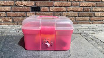Poetskoffer paarden roze beschikbaar voor biedingen