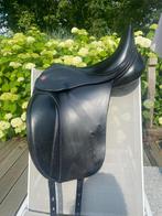 Kent & Masters dressuurzadel 17 inch, Dieren en Toebehoren, Paarden en Pony's | Zadels, Ophalen, Zo goed als nieuw, Dressuur
