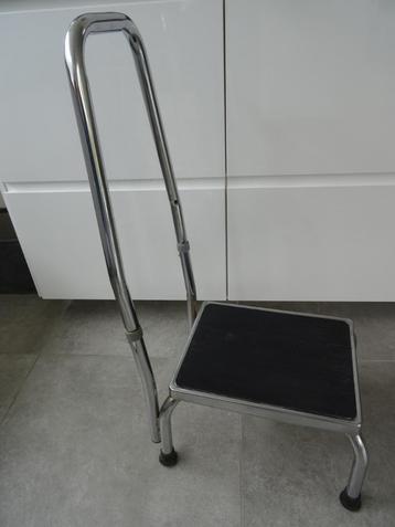 opstaphulp opstapje de luxe met handgreep antislip opstap  beschikbaar voor biedingen
