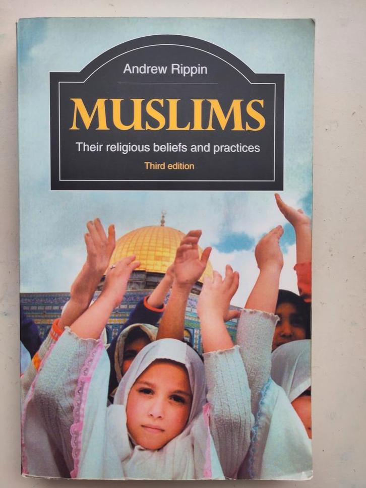 Moslims: Religieuze overtuigingen - Andrew Rippin, Boeken, Godsdienst en Theologie, Gelezen, Islam, Ophalen of Verzenden